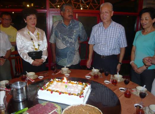 陶瑞賓總統致詞歡迎參訪團陶瑞賓總統、我國駐帛琉大使田台清與參訪團共進晚餐