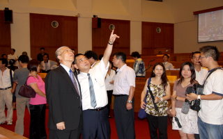 參觀新竹縣議會之各項議事設施9.jpg