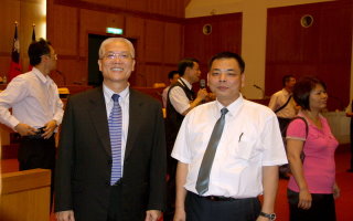 參觀新竹縣議會之各項議事設施4.jpg