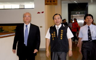 參觀新竹縣議會之各項議事設施6.jpg
