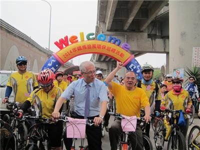 認識地方風土民情 議長領騎鐵馬巡禮5.jpg